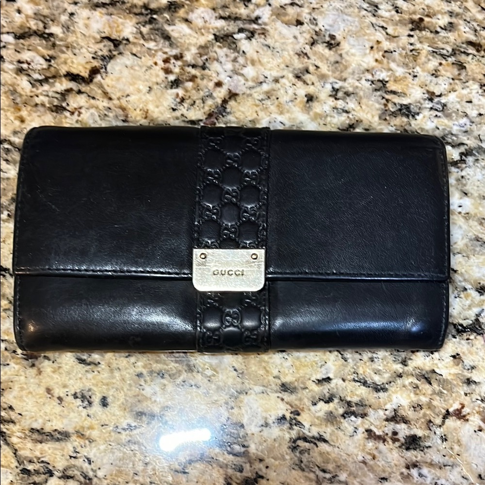 Authentic black Gucci wallet